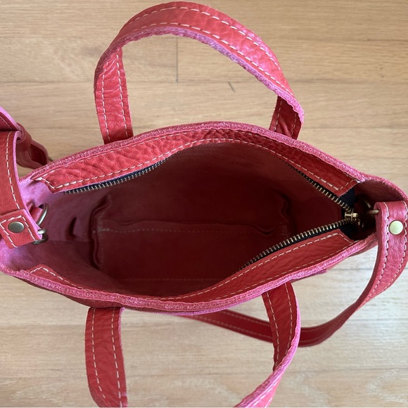 Portland Leather - Sugar Pebbled Leather Mini Crossbody Tote Bag with Zipper - Picture 8 of 16